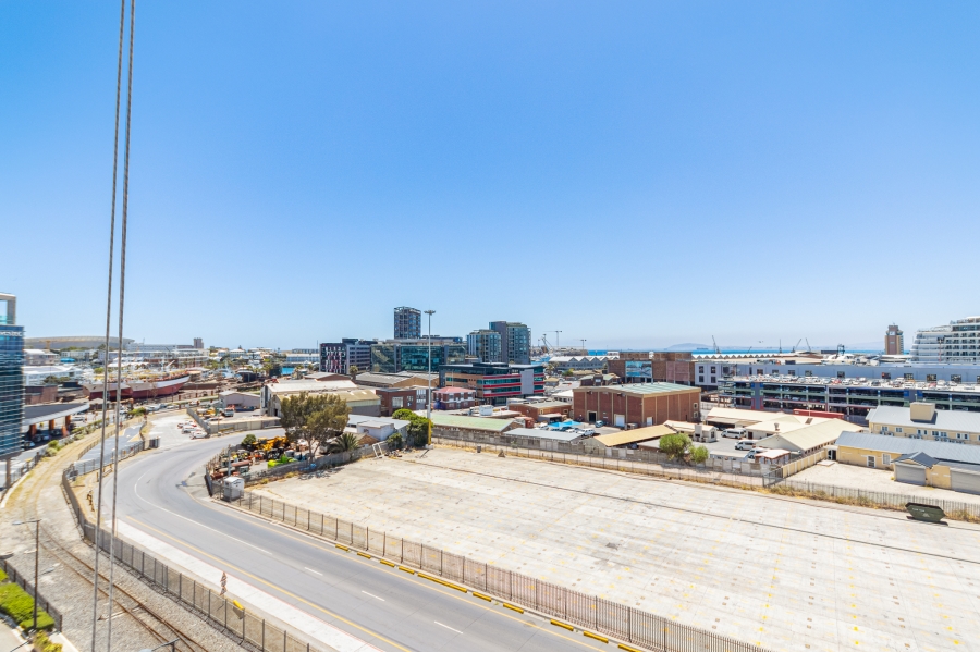 To Let 1 Bedroom Property for Rent in Foreshore Western Cape